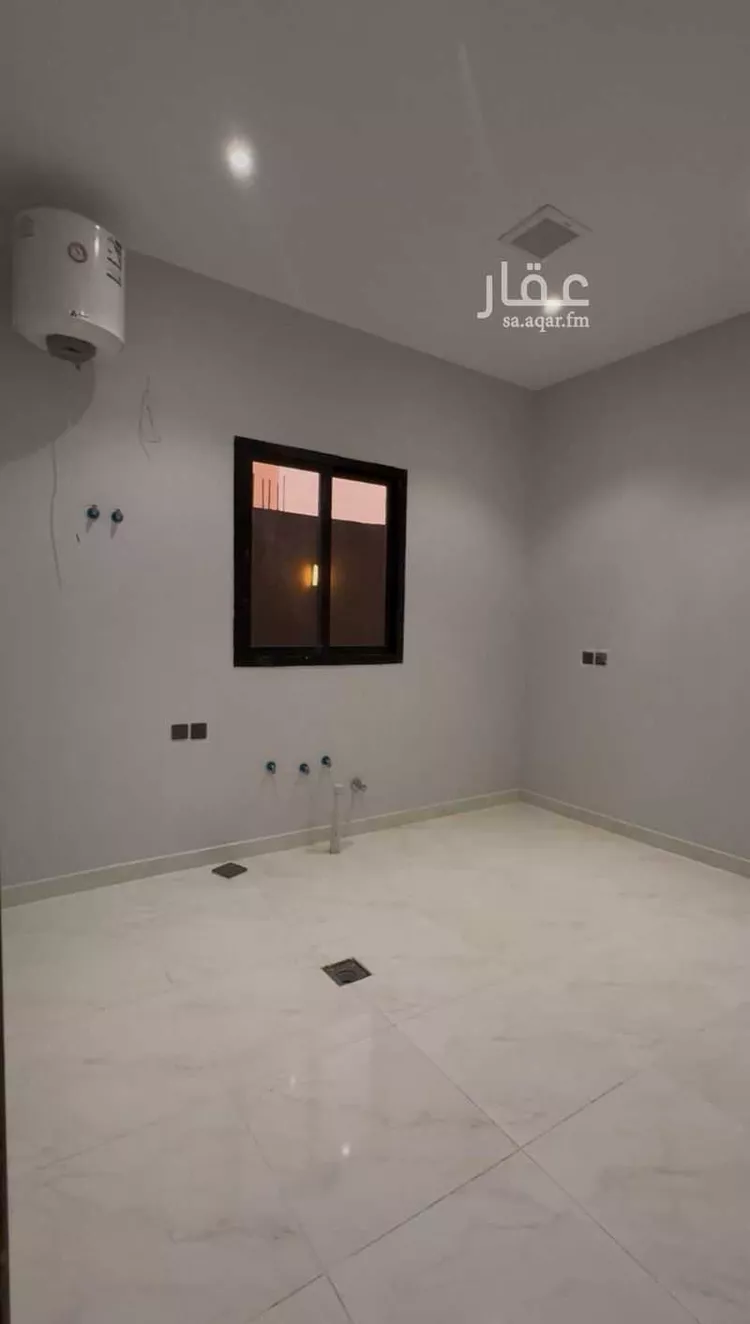 دور للبيع في شارع الحارث بن عبدالرحمن, حي عكاظ, مدينة الرياض, منطقة الرياض صورة 5