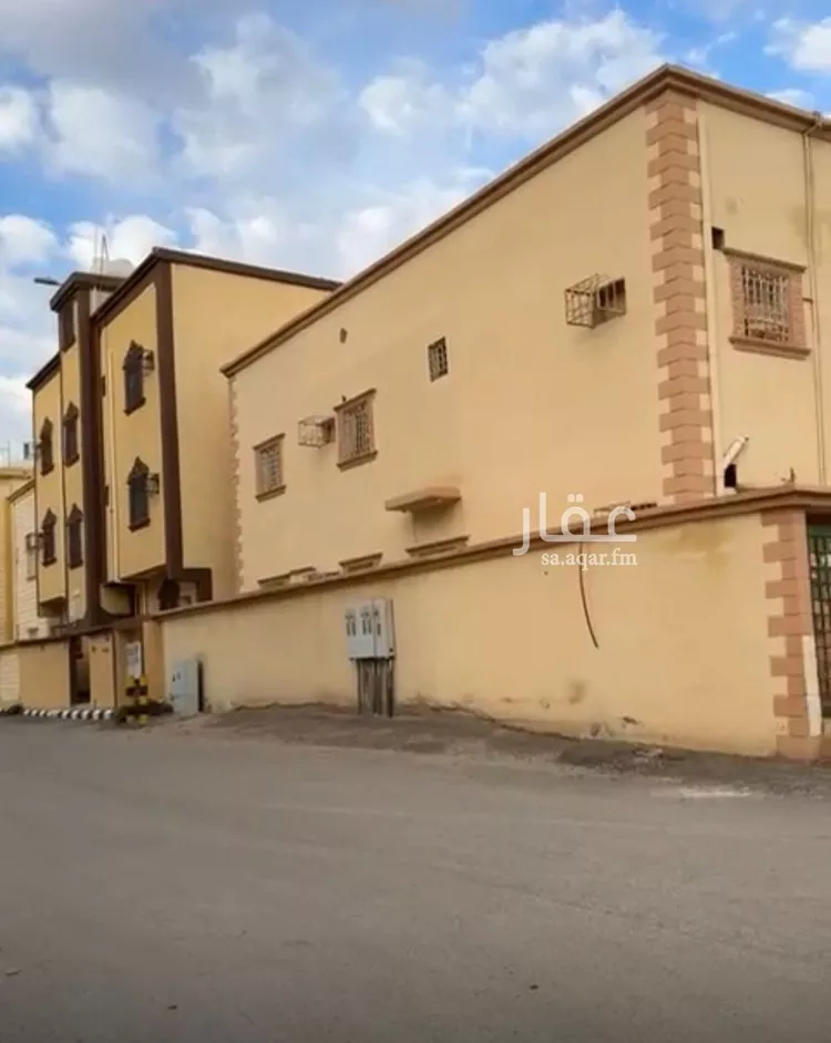 عمارة للبيع في شارع الامير حمود بن عبدالعزيز, حي الروضة, مدينة حفر الباطن, المنطقة الشرقية صورة 3