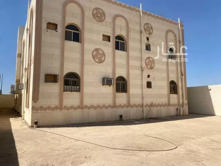 عمارة للبيع في شارع على بن محمد بن سكره الصدفى, حي ورقان, مدينة المدينه المنوره, منطقة المدينة المنورة