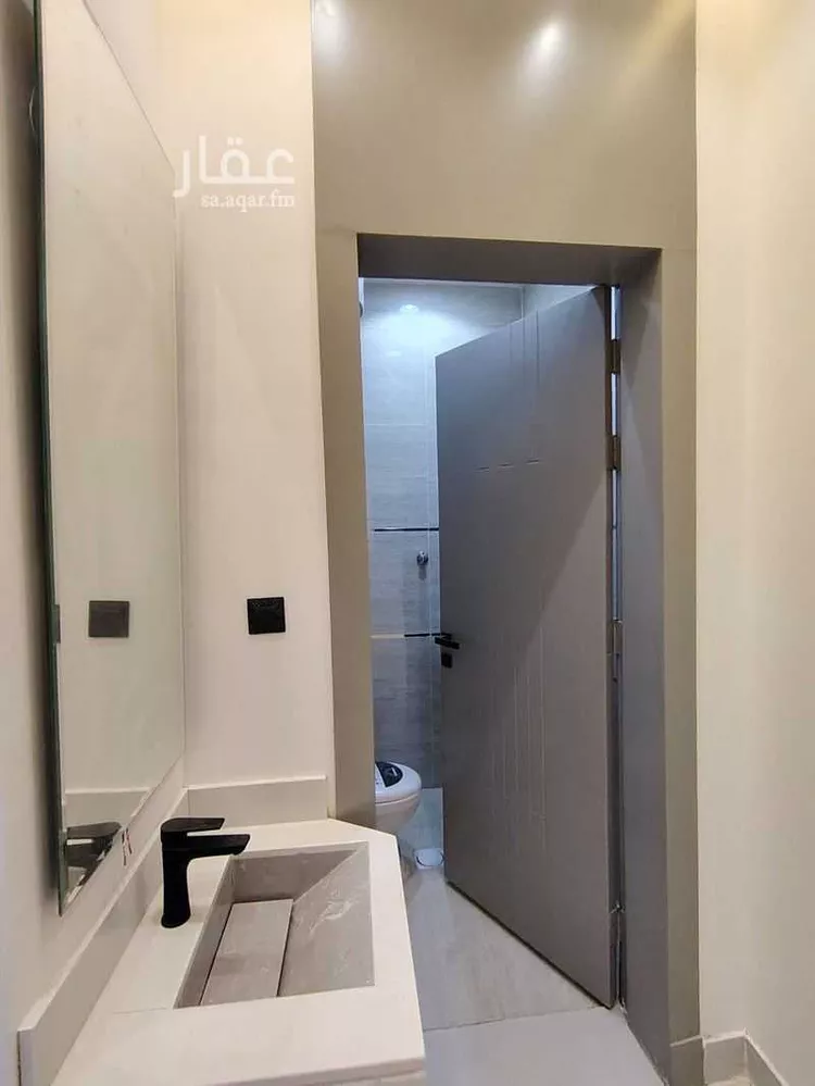 فيلا للبيع في شارع العويقليه, حي طيبة, مدينة الرياض, منطقة الرياض 8