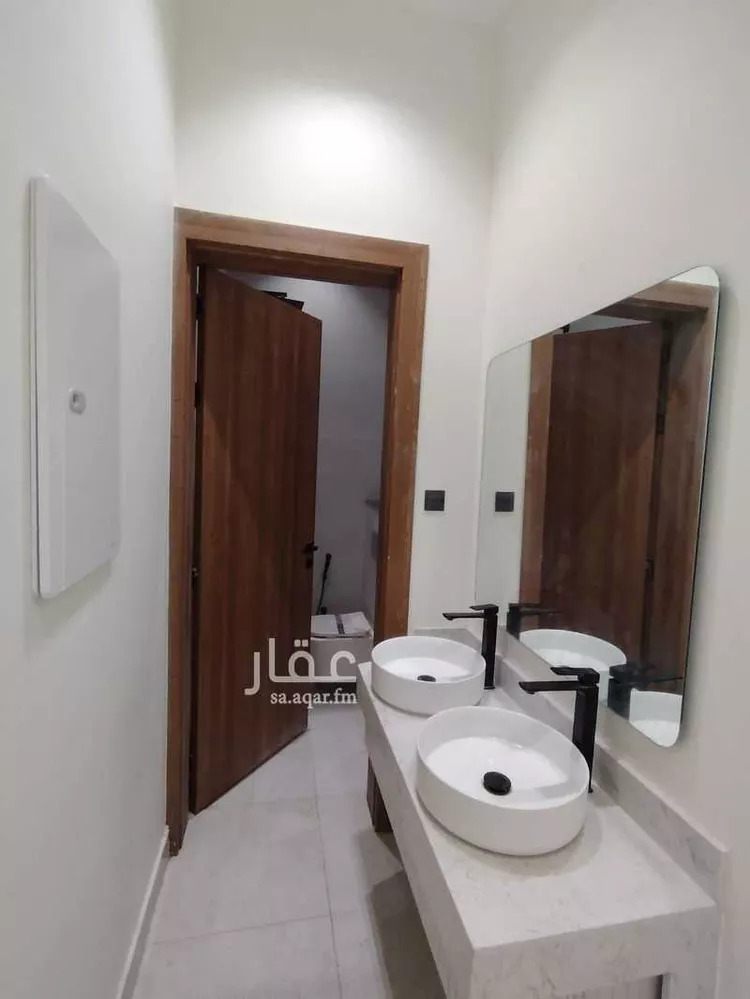 Floor for Sale in Riyadh Tuwaiq 8
