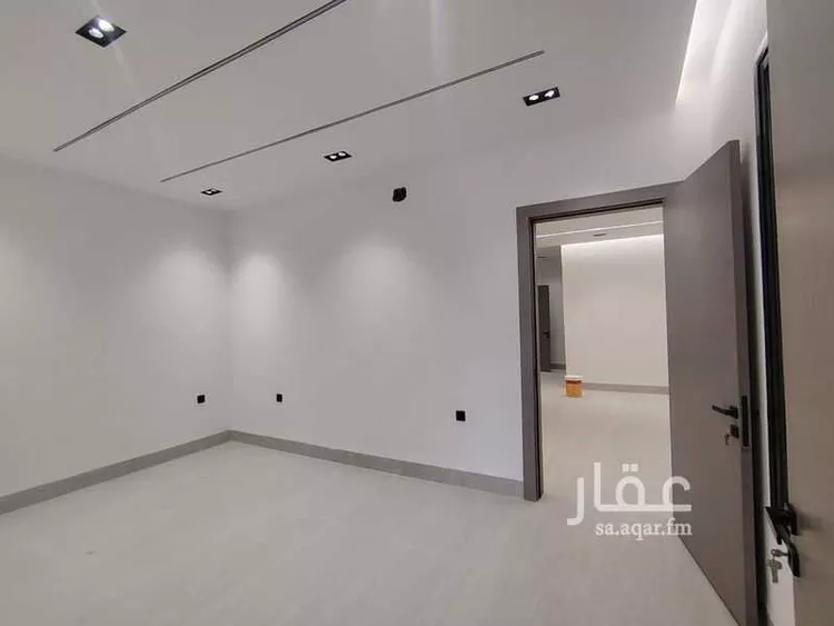 فيلا للبيع في شارع عبدالله السديس, حي بدر, مدينة الرياض, منطقة الرياض 15