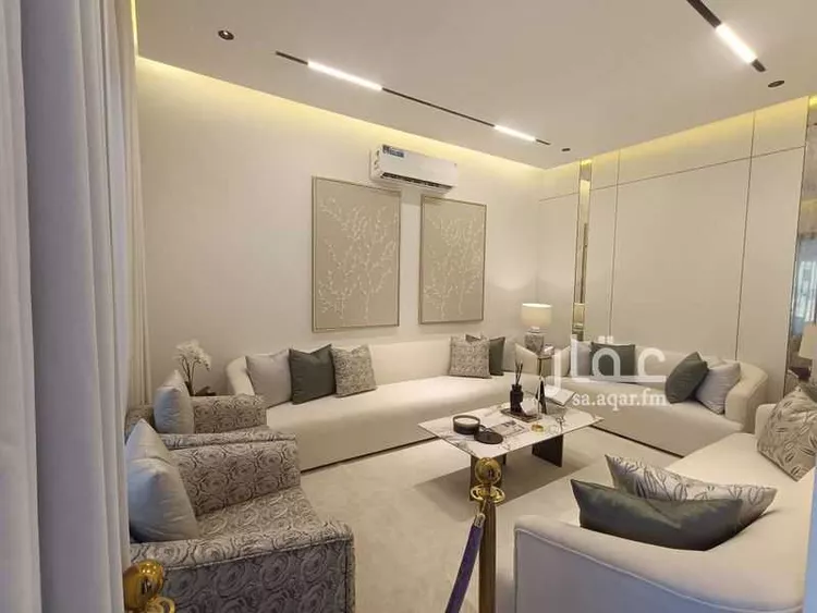 فيلا للبيع في شارع النفوذ, حي عكاظ, مدينة الرياض, منطقة الرياض صورة 4