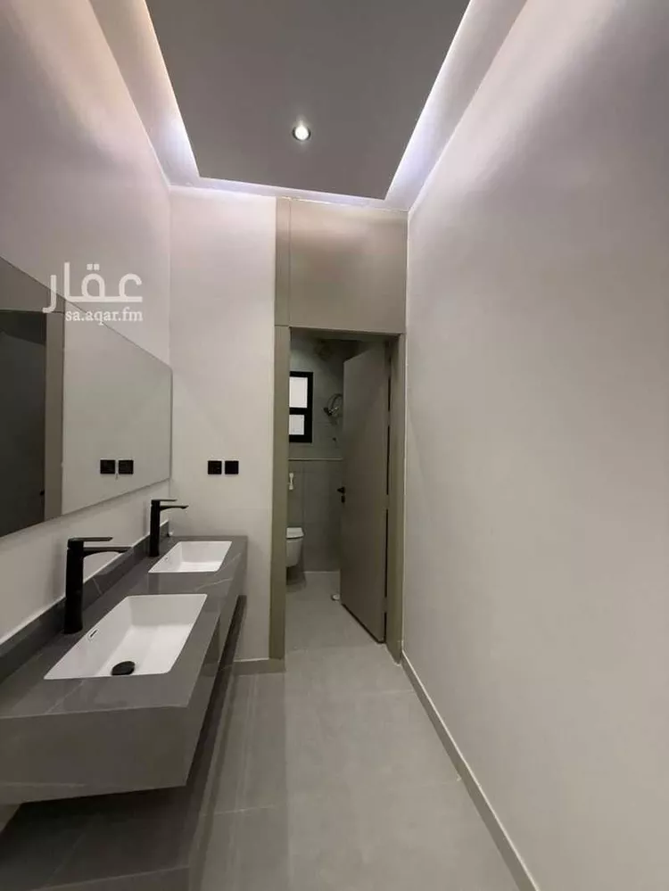 دور للبيع في شارع مسلم, حي بدر, مدينة الرياض, منطقة الرياض صورة 3