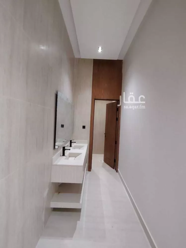 دور للبيع في شارع عبيدالله الهذلي, حي عكاظ, مدينة الرياض, منطقة الرياض 12