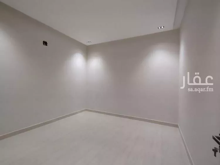 دور للبيع في شارع إبراهيم الخزرجي, حي عكاظ, مدينة الرياض, منطقة الرياض 13