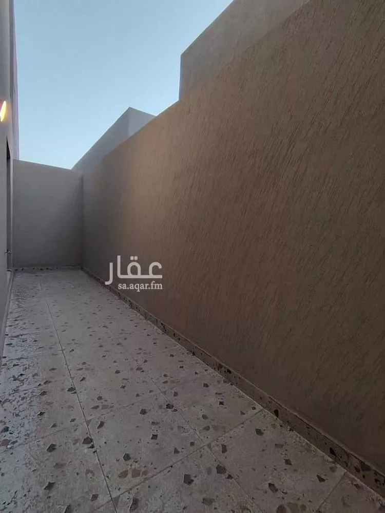دور للبيع في شارع إبراهيم الخزرجي, حي عكاظ, مدينة الرياض, منطقة الرياض 16