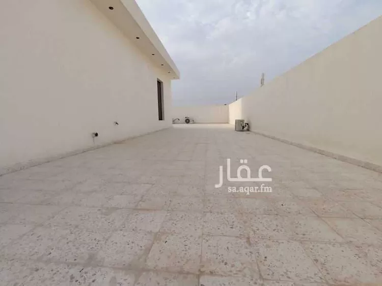 دور للبيع في شارع المغيره بن نوفل, حي عكاظ, مدينة الرياض, منطقة الرياض 22