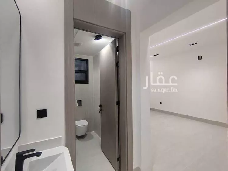 فيلا للبيع في شارع عبدالله السديس, حي بدر, مدينة الرياض, منطقة الرياض 12