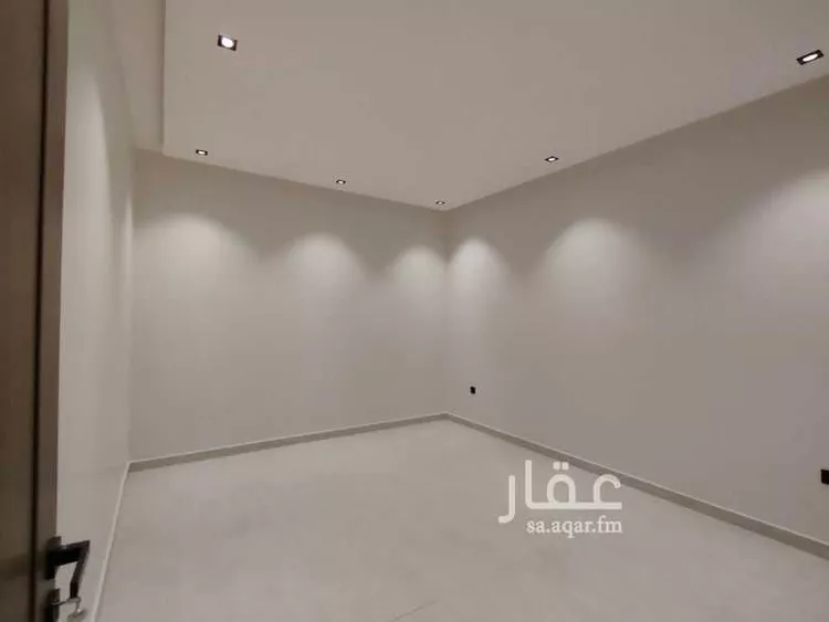 دور للبيع في شارع المغيره بن نوفل, حي عكاظ, مدينة الرياض, منطقة الرياض 12