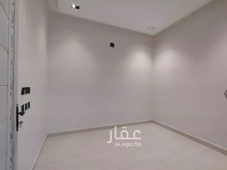 دور للبيع في شارع إبراهيم الخزرجي, حي عكاظ, مدينة الرياض, منطقة الرياض 6