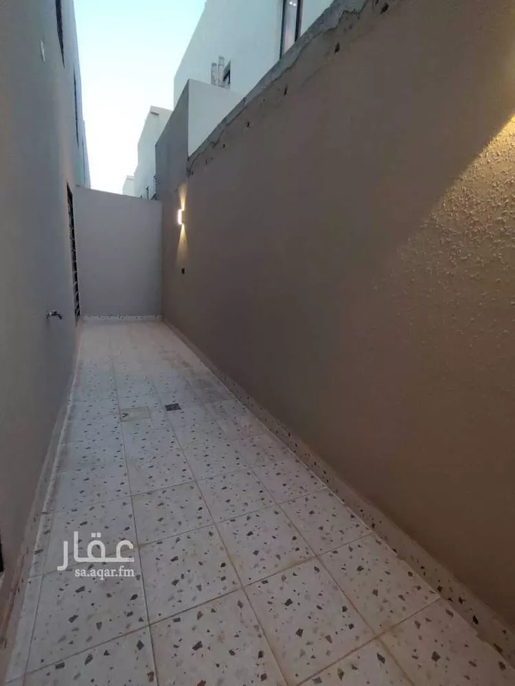 دور للبيع في شارع الإمام مسلم, حي بدر, مدينة الرياض, منطقة الرياض 14