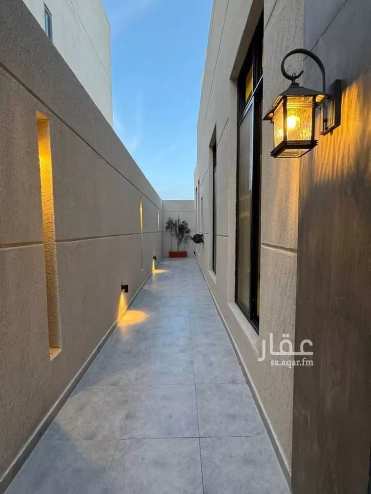 Floor for Sale in Riyadh Dahiat Namar 18
