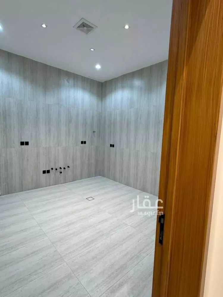 Floor for Sale in Riyadh Dahiat Namar 25
