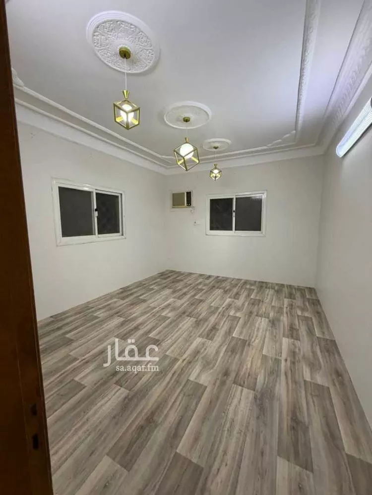 فيلا للبيع في شارع المنقلة, حي اليرموك, مدينة الرياض, منطقة الرياض 12