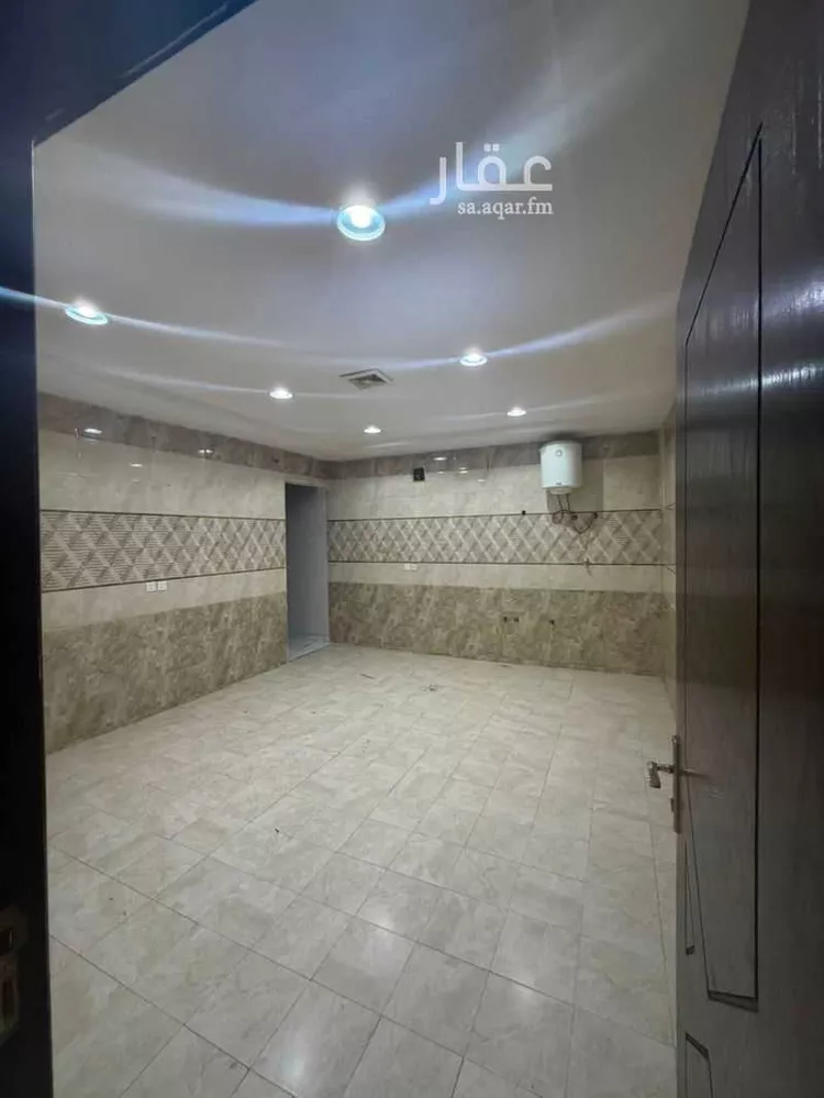فيلا للإيجار في شارع عبدالكريم بن يوسف الأنصاري, حي بدر, مدينة الرياض, منطقة الرياض 11