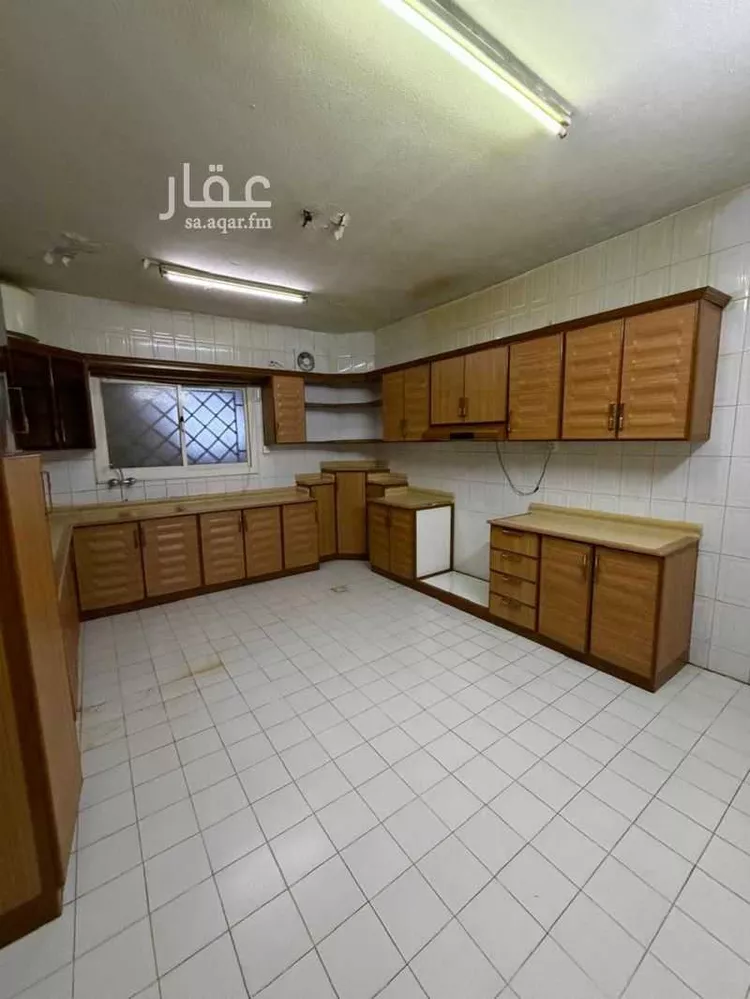 فيلا للبيع في شارع المنقلة, حي اليرموك, مدينة الرياض, منطقة الرياض 9