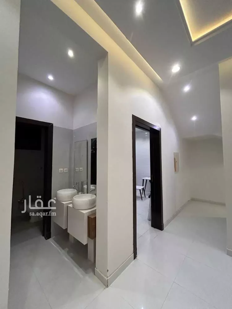 فيلا للبيع في شارع جبل العين, حي ظهرة لبن, مدينة الرياض, منطقة الرياض