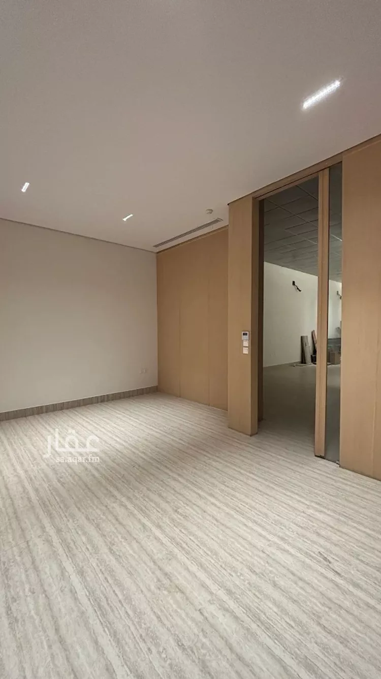 مكتب تجاري للإيجار في شارع ابي بكر الصديق الفرعي, حي الياسمين, مدينة الرياض, منطقة الرياض