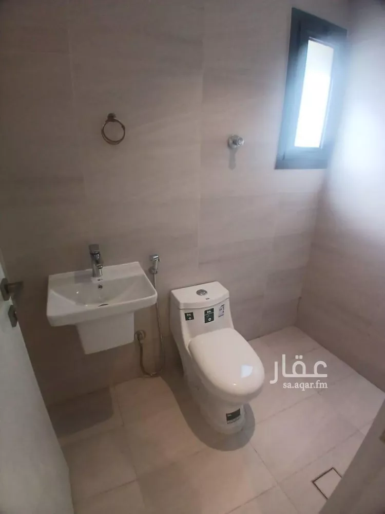 فيلا للإيجار في شارع عبدالله بن حبان, حي الرمال, مدينة الرياض, منطقة الرياض صورة 2