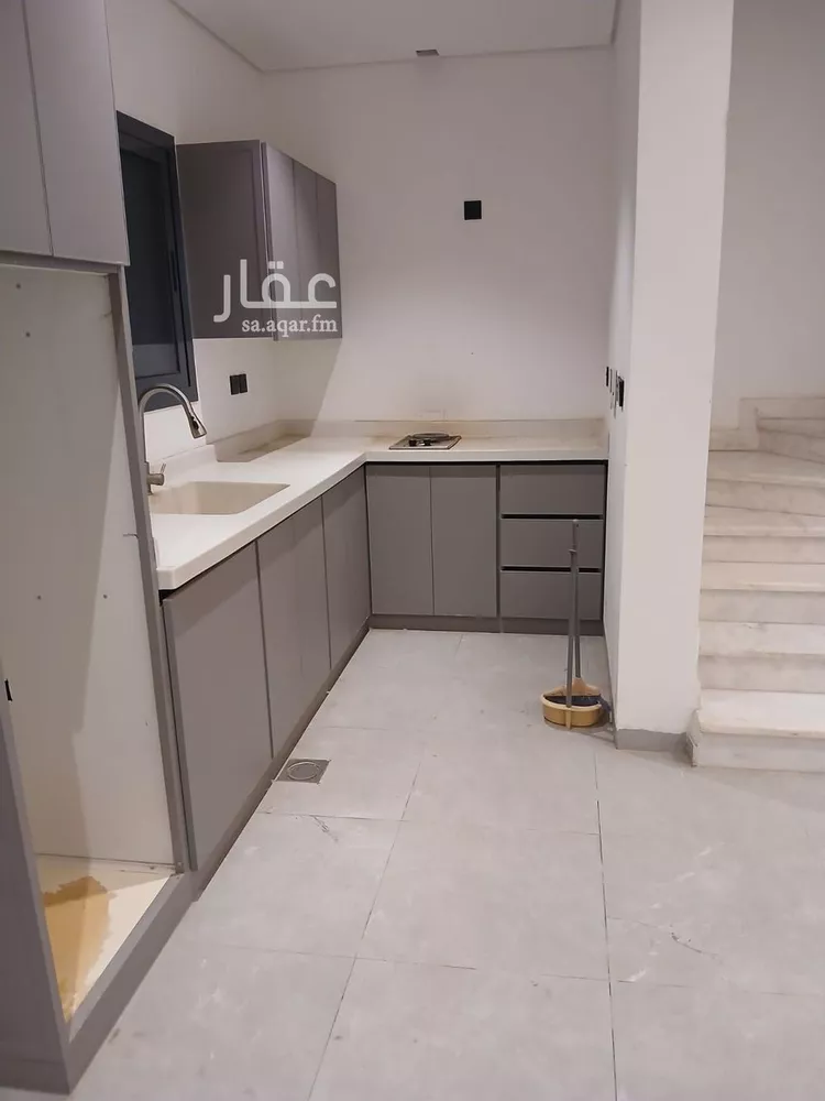 فيلا للإيجار في شارع عبدالله بن حبان, حي الرمال, مدينة الرياض, منطقة الرياض صورة 5