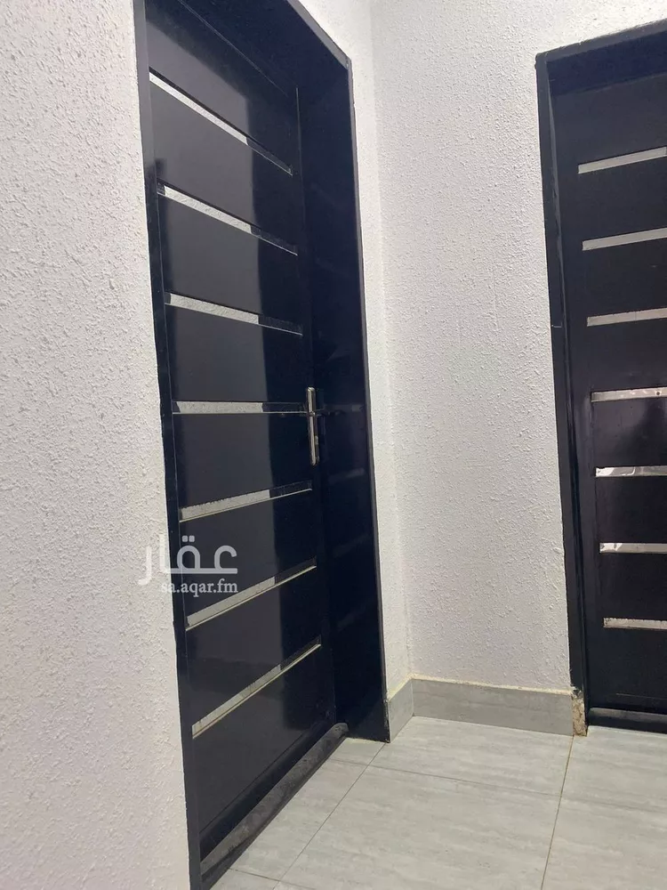 فيلا للبيع في شارع عاقل بن حبيب, حي عكاظ, مدينة الرياض, منطقة الرياض صورة 4