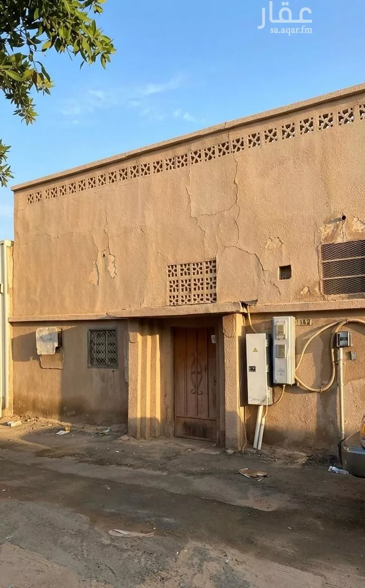 دور للبيع في شارع إبراهيم بن هادي, حي البساتين, مدينة تبوك, منطقة تبوك