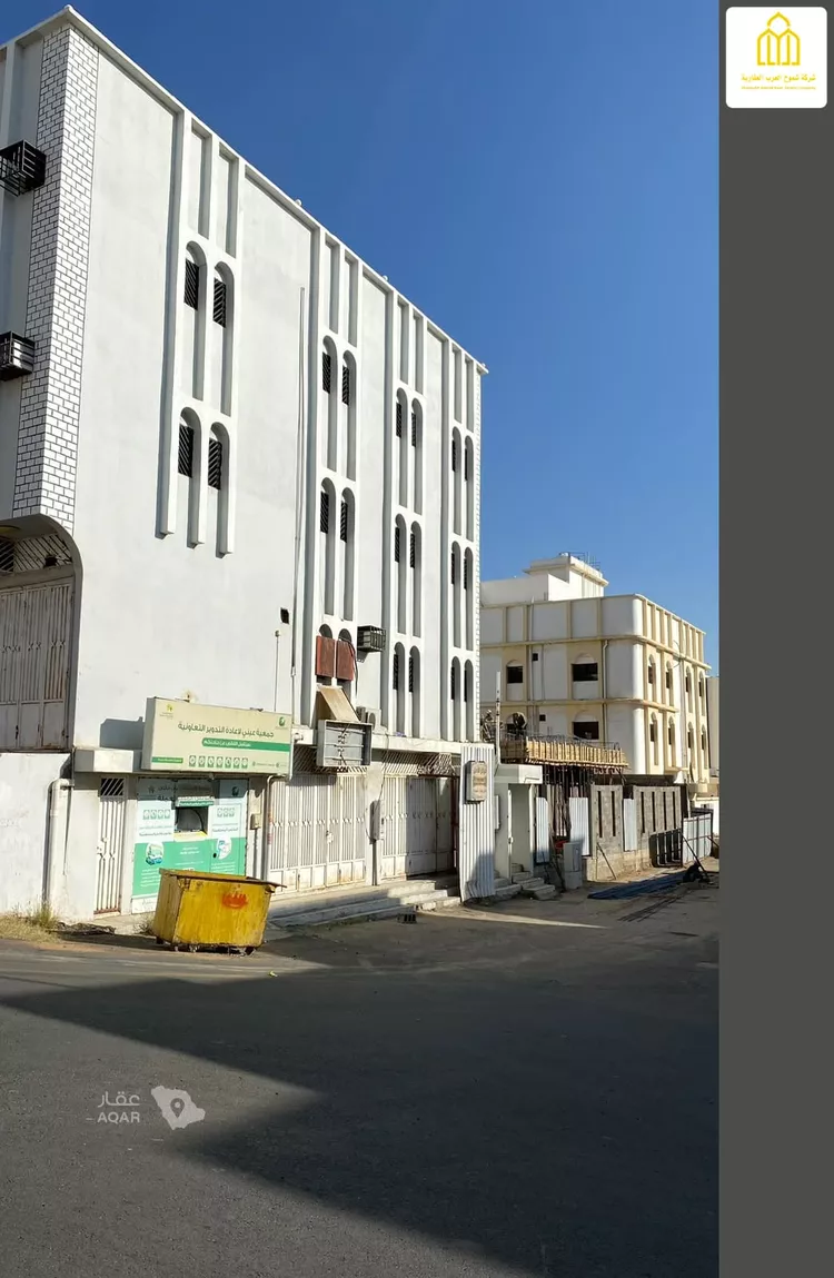 عمارة للبيع في شارع سعد بن المنذر, حي الصقور, مدينة خميس مشيط, منطقة عسير 2