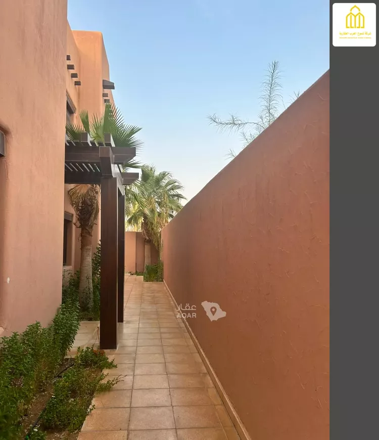 فيلا للبيع في شارع الملقاه 370, حي الملقا, مدينة الدرعية, منطقة الرياض صورة 2