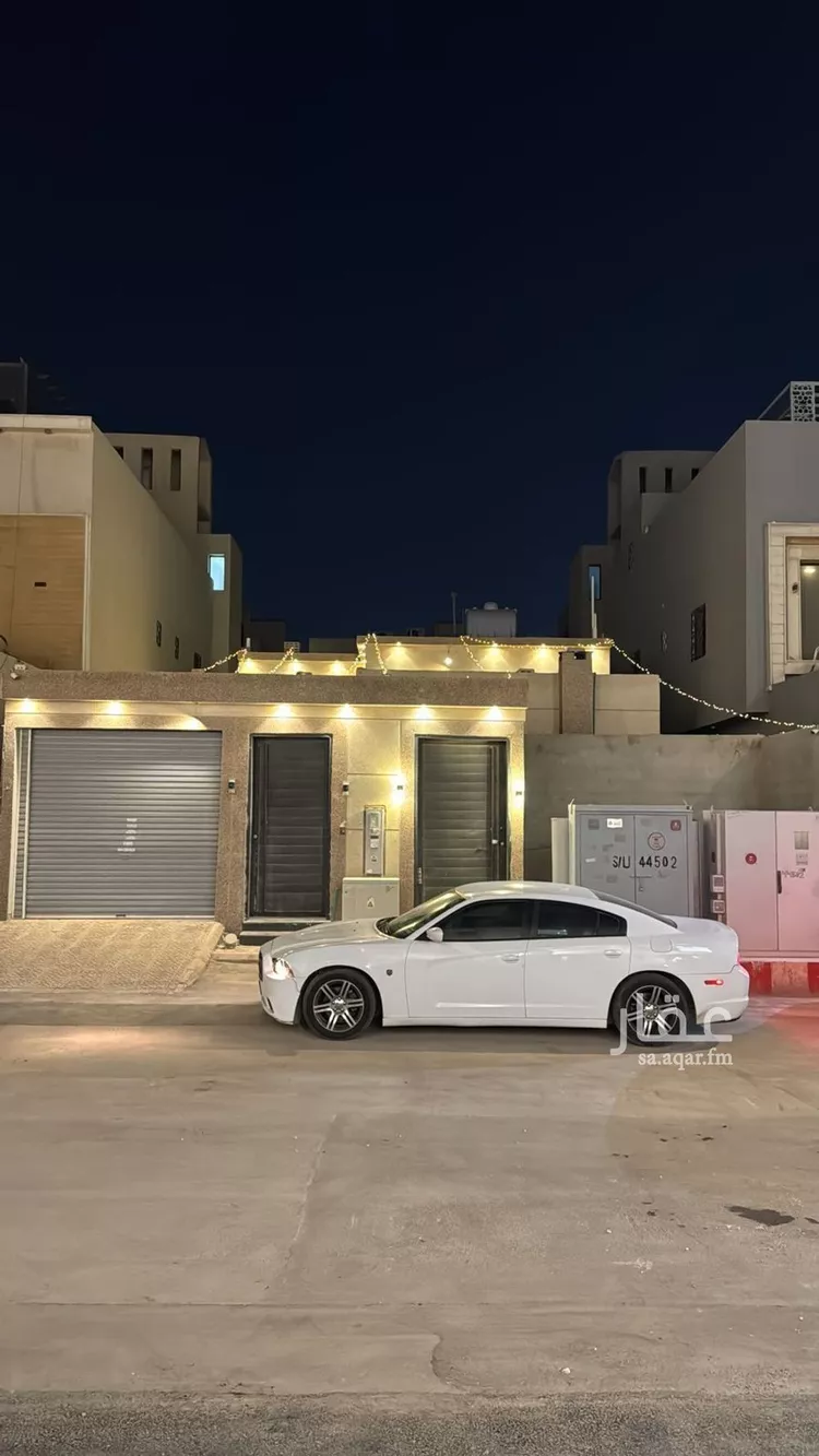 فيلا للبيع في شارع قيس بن الملوح, حي الرمال, مدينة الرياض, منطقة الرياض