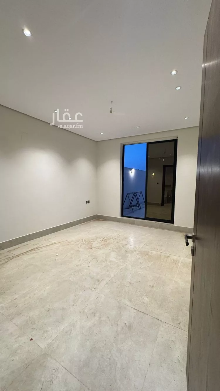 شقة للبيع في شارع نايف فرحان جليل العنزي, حي سلطانة, مدينة تبوك, منطقة تبوك 8