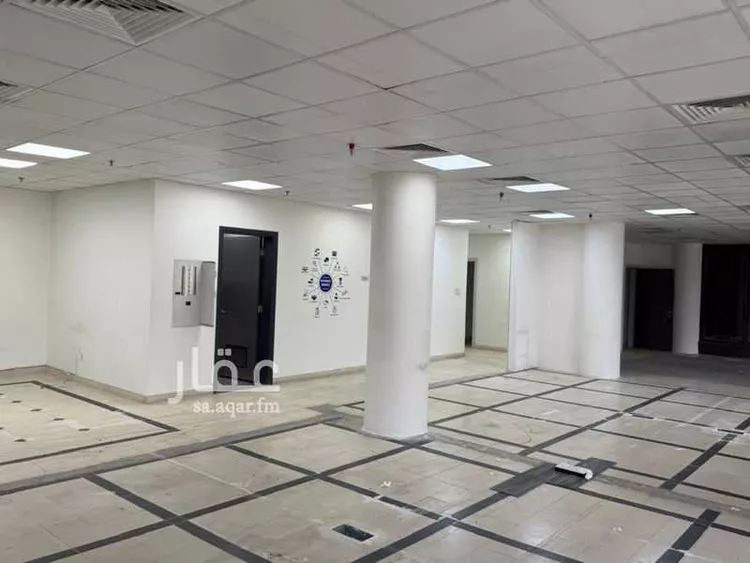 مكتب تجاري للإيجار في شارع الامير عبدالعزيز بن مساعد بن جلوي, حي السليمانية, مدينة الرياض, منطقة الرياض صورة 5