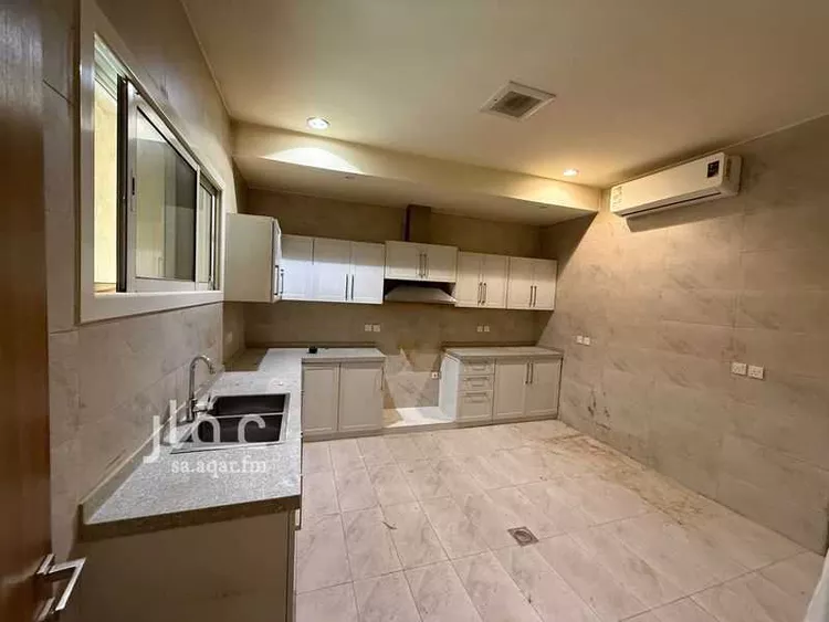 Floor for Rent in Riyadh Al Olaya 7