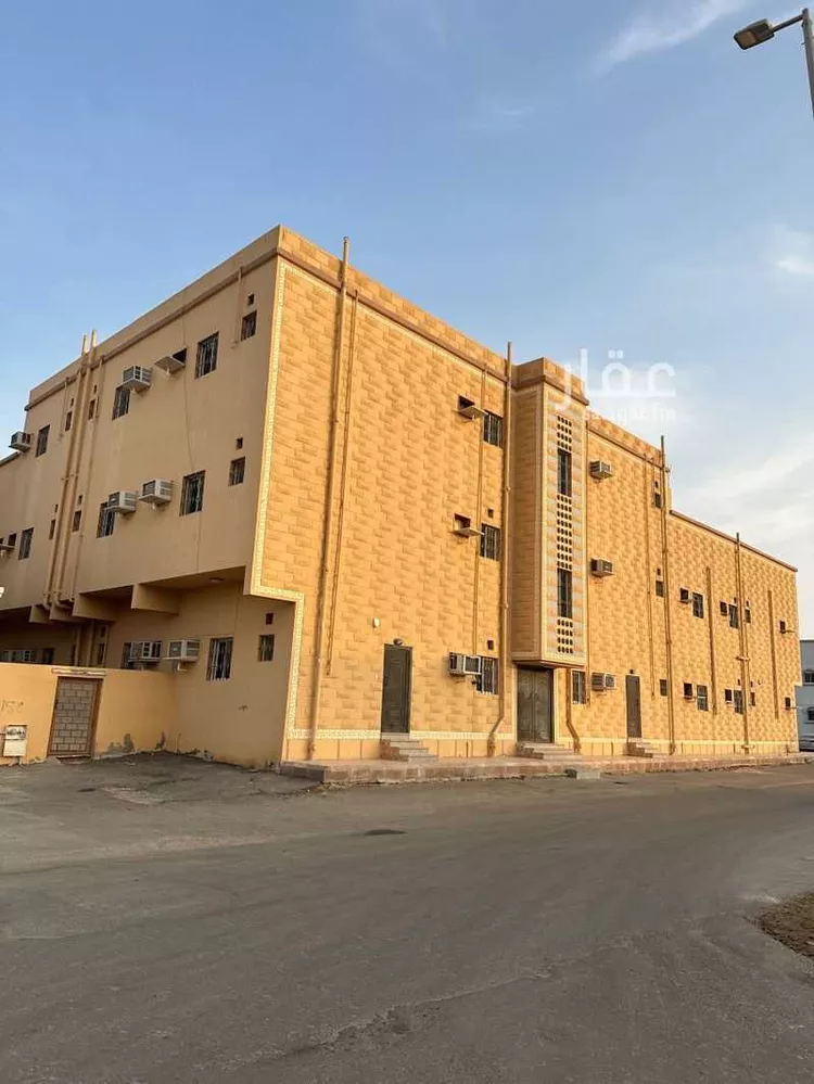Building for Rent in Yanbu Al Majd