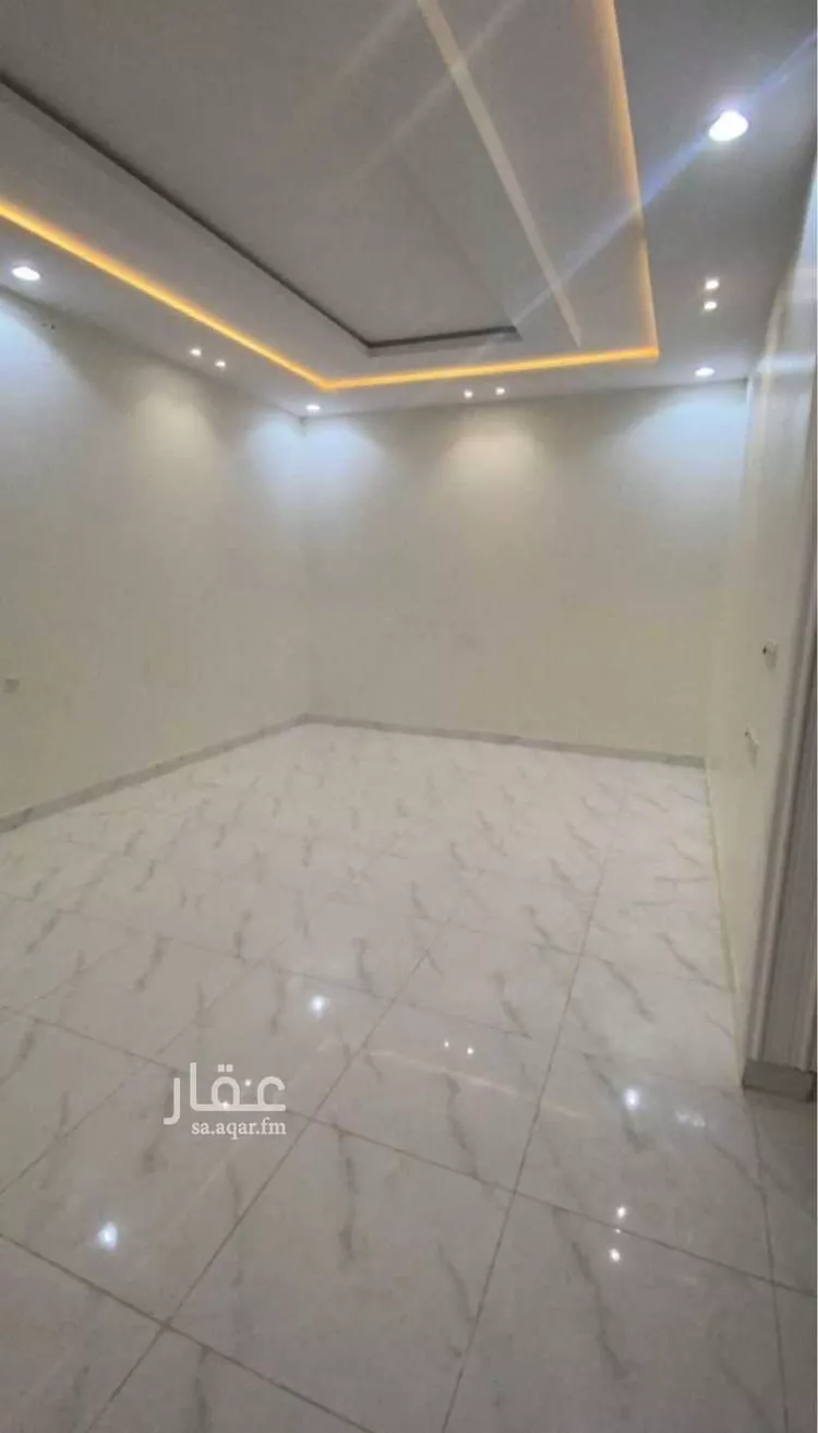 فيلا للإيجار في شارع عبدالرحيم الحريمي ، حي عكاظ ، الرياض ، منطقة الرياض صورة 5