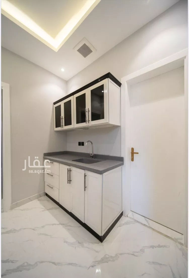 شقة للإيجار في شارع طريق الملك عبد الله, حي مغرزات, مدينة الرياض, منطقة الرياض صورة 3