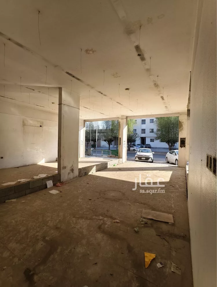 محل للإيجار في شارع الأمير فهد بن فيصل بن فرحان آل سعود, حي عليشة, مدينة الرياض, منطقة الرياض صورة 2