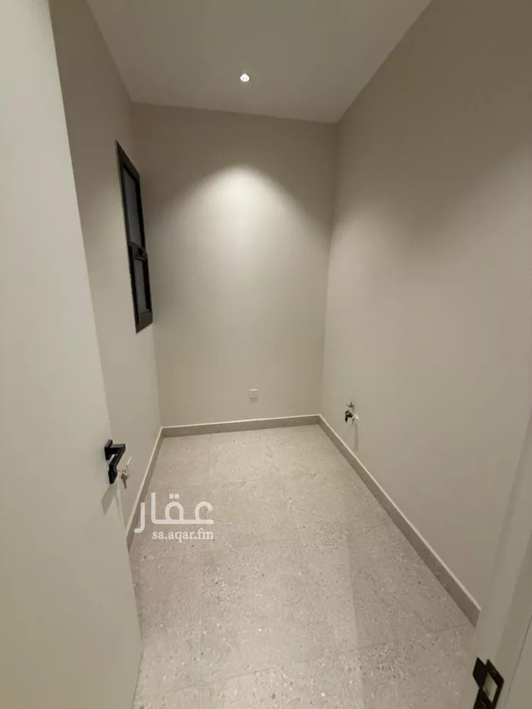 شقة للبيع في شارع ابن عبدالغافر النيسابوري, حي العارض, مدينة الرياض, منطقة الرياض صورة 2