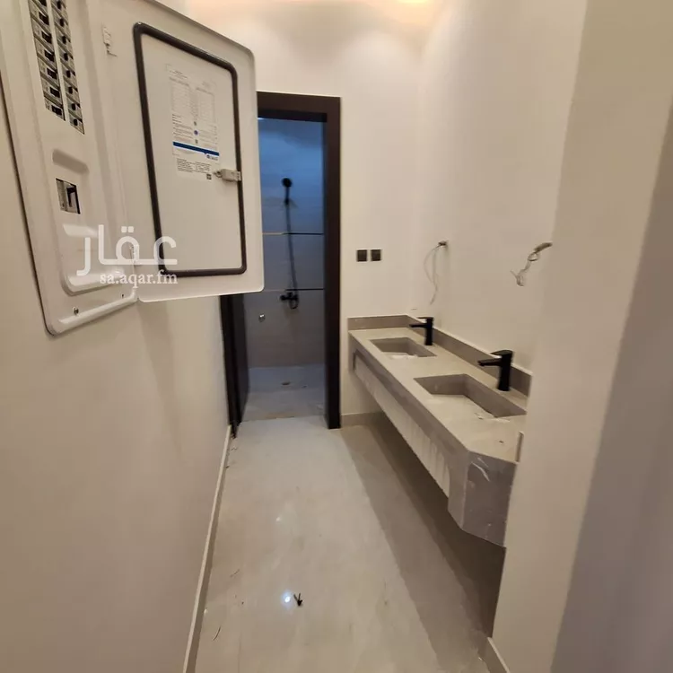 فيلا للبيع في شارع عماد الدين بن النحاس ، حي عريض ، الرياض ، منطقة الرياض صورة 4