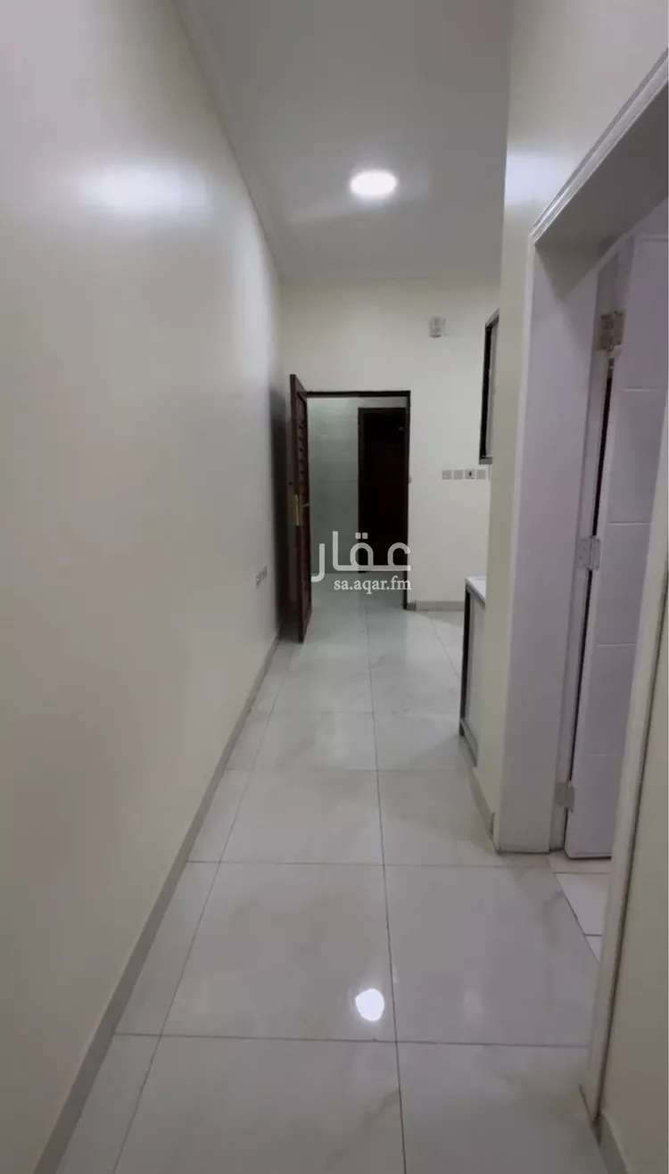 شقة للإيجار في شارع الامير ممدوح بن عبدالعزيز, حي المحمدية 2, مدينة جازان, منطقة جازان صورة 2