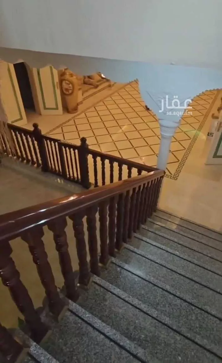 فيلا للبيع في شارع جعفر ابن زهير, حي الحلقة الشرقية, مدينة الطائف, منطقة مكة المكرمة صورة 2
