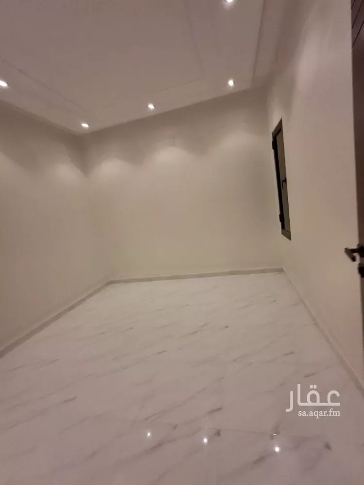دور للبيع في شارع ريس, حي بدر, مدينة الرياض, منطقة الرياض صورة 4