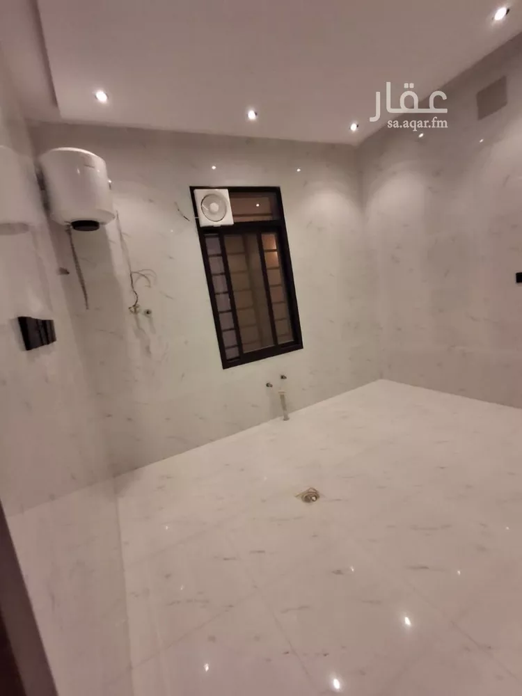 دور للبيع في شارع ريس, حي بدر, مدينة الرياض, منطقة الرياض صورة 3