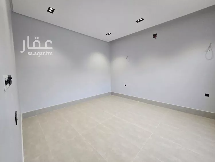 فيلا للبيع في شارع خيمر, حي عكاظ, مدينة الرياض, منطقة الرياض صورة 2