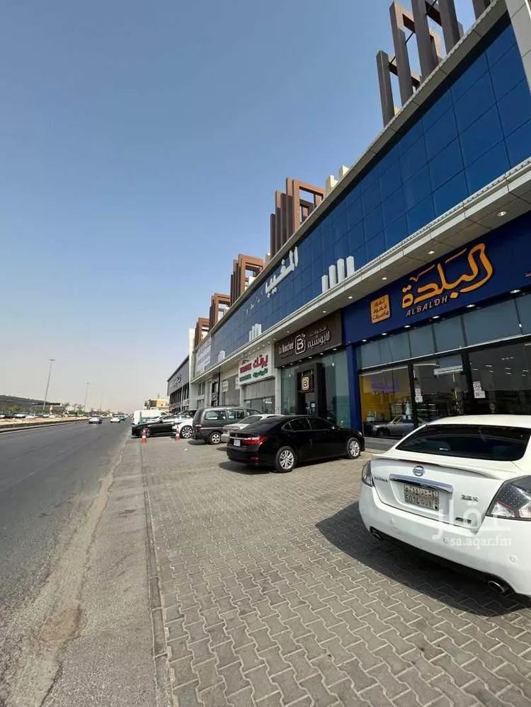 مكتب تجاري للإيجار في شارع الدمام الفرعي, حي غرناطة, مدينة الرياض, منطقة الرياض صورة 4