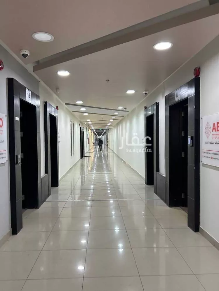 مكتب تجاري للإيجار في شارع الدائرى الشمالى الفرعي, حي الوادي, مدينة الرياض, منطقة الرياض