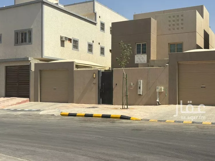 فيلا للإيجار في شارع أحمد الحسباني, حي مطار الملك خالد الدولي, مدينة الرياض, منطقة الرياض صورة 2