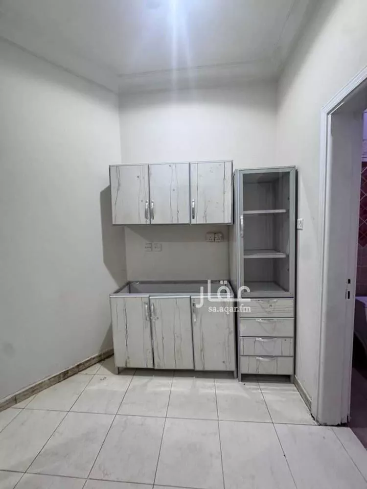 شقة للإيجار في شارع المصانع, حي الحمراء, مدينة الرياض, منطقة الرياض 7