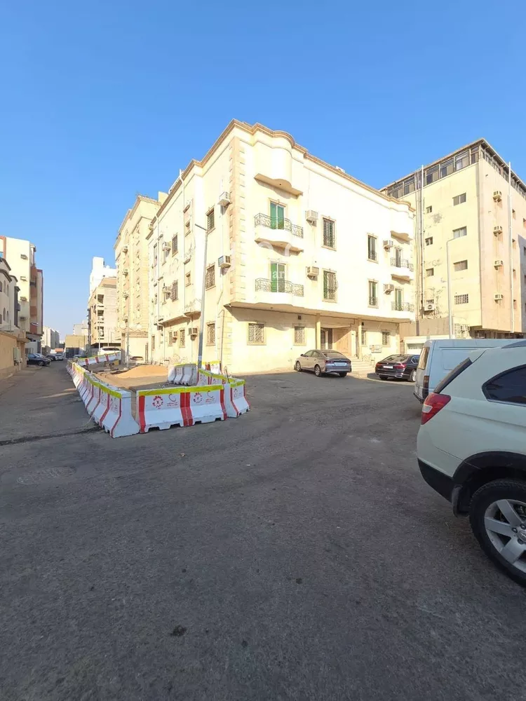 عمارة للبيع في شارع بكري شطا, حي الثغر, مدينة جدة, منطقة مكة المكرمة