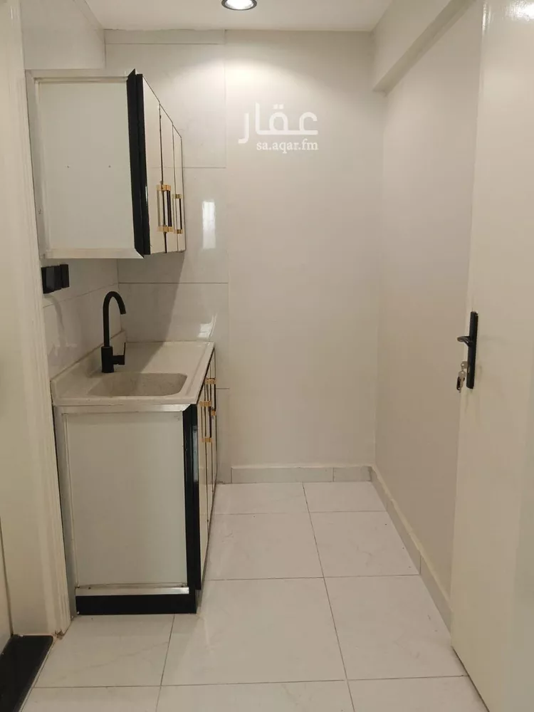 شقة للإيجار في شارع عبدالله بن سيف, حي العقيق, مدينة الرياض, منطقة الرياض صورة 3